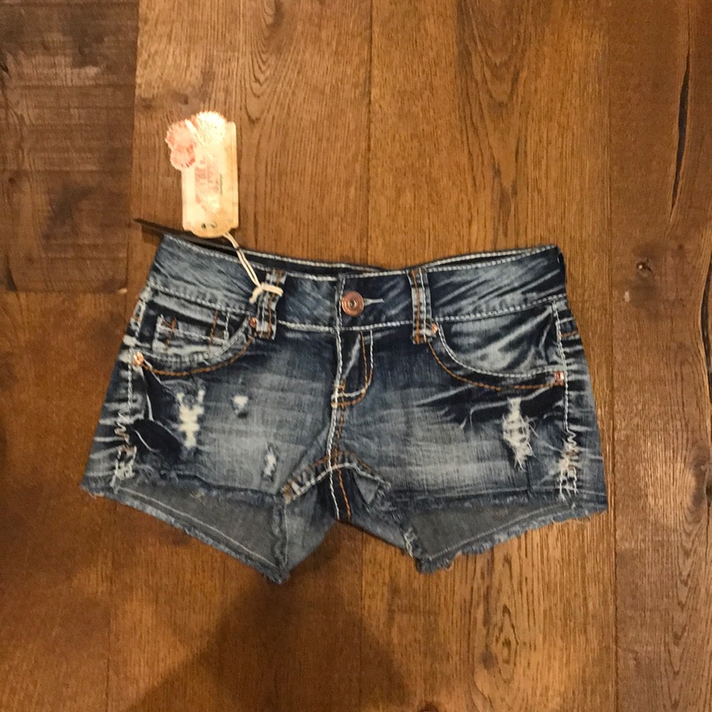 NWT Amethyst shorts